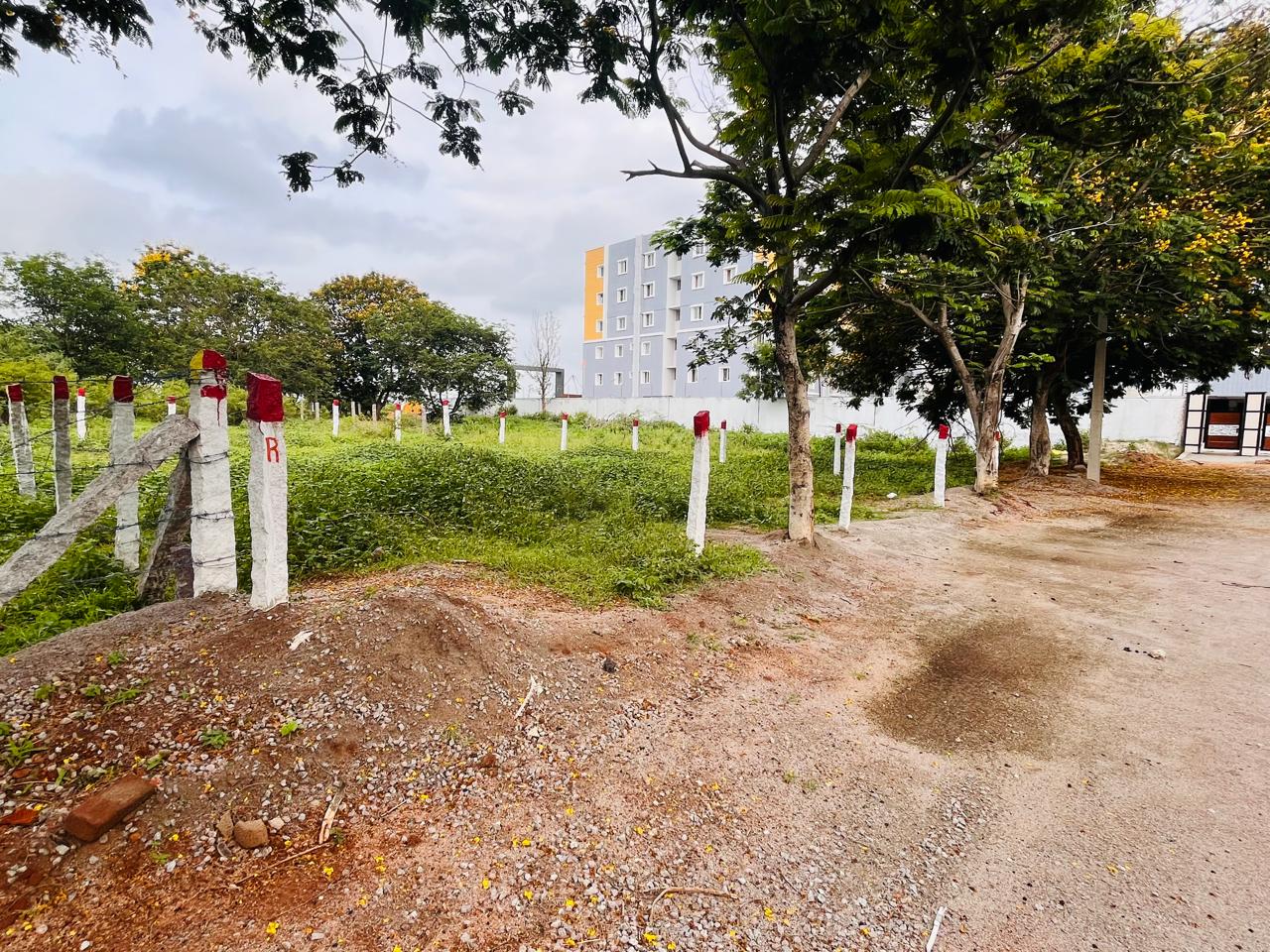 200 /400 SQ.YD - EAST FACING - FULL LRS PAID -LRS 2020 SCHEME JB BUILDERS LAYOUT- BONGLOOR